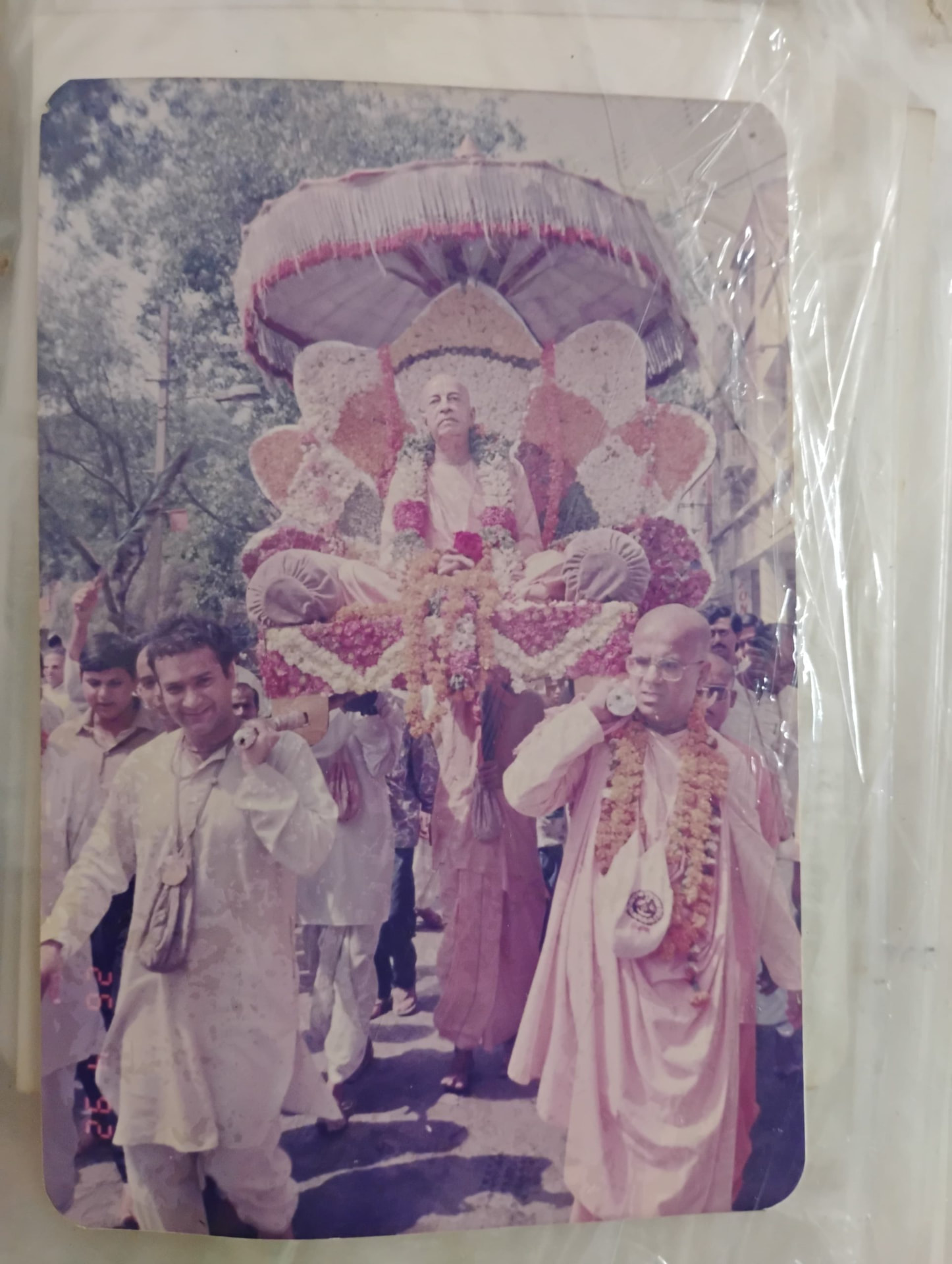 HG Rohini Nandan Das in Rath Yatra with HH Gopal Krishna Maharaj, Governing Body Commision (GBC)