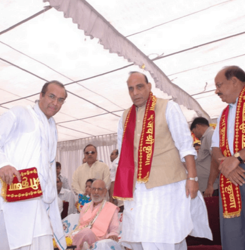 HG Rohini Nandan Das with the Current Defence Minister, Shri Rajnath Singh